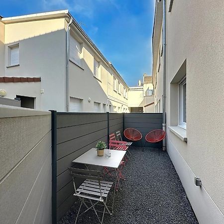 Апартаменты Le Sacre - Centre - Cour Privative - Parking Реймс Экстерьер фото